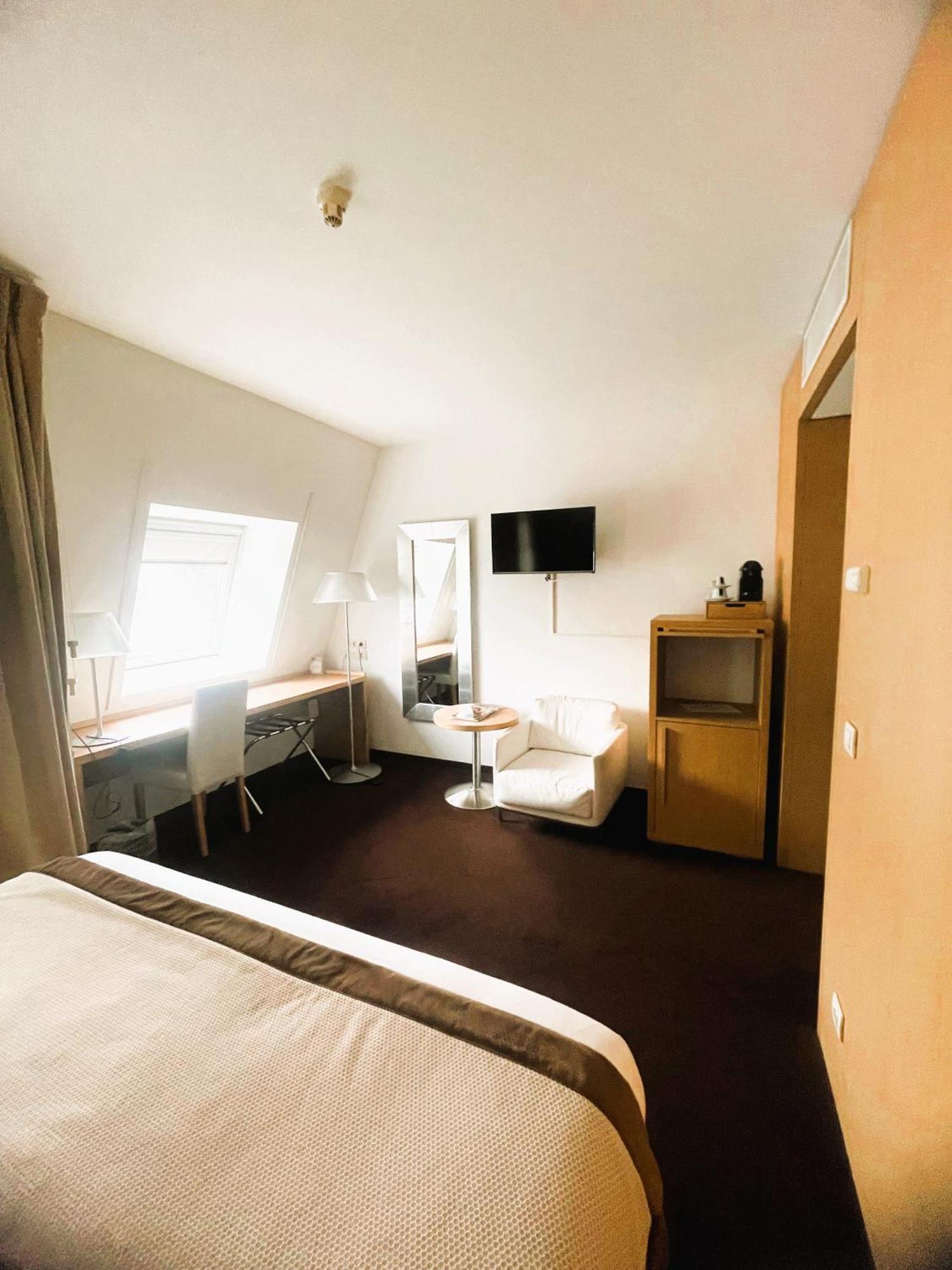 Hotel Alzinn Hesperange Luaran gambar