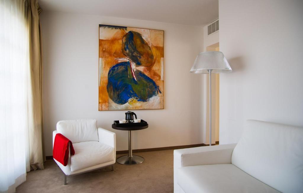 Hotel Alzinn Hesperange Bilik gambar